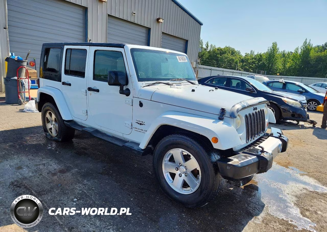 2008 Jeep Wrangler Unlimited Sahara VIN:1J4GA59178L539272 - 4