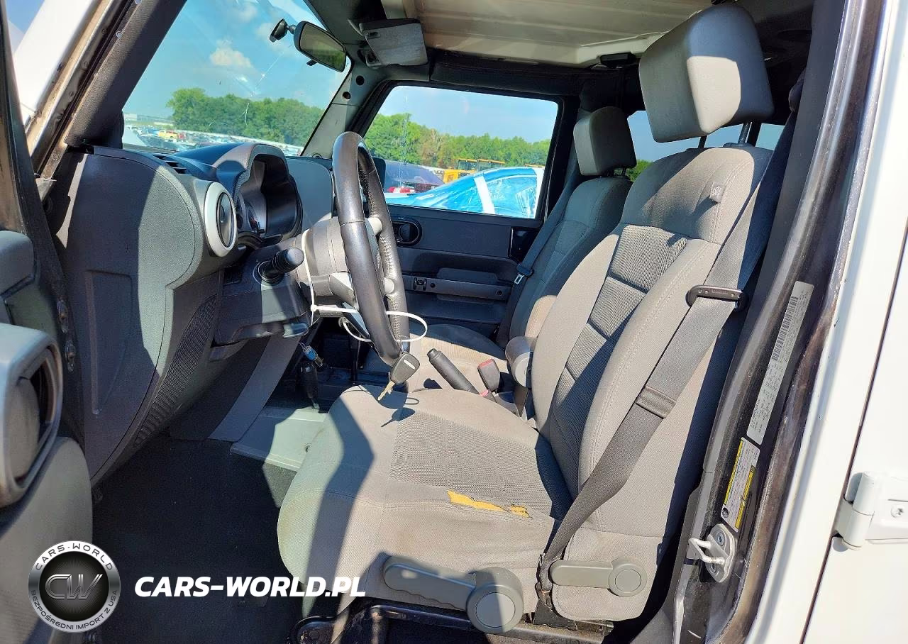 2008 Jeep Wrangler Unlimited Sahara VIN:1J4GA59178L539272 - 7