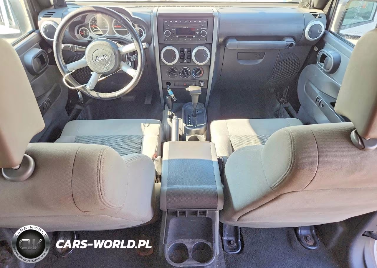 2008 Jeep Wrangler Unlimited Sahara VIN:1J4GA59178L539272 - 8