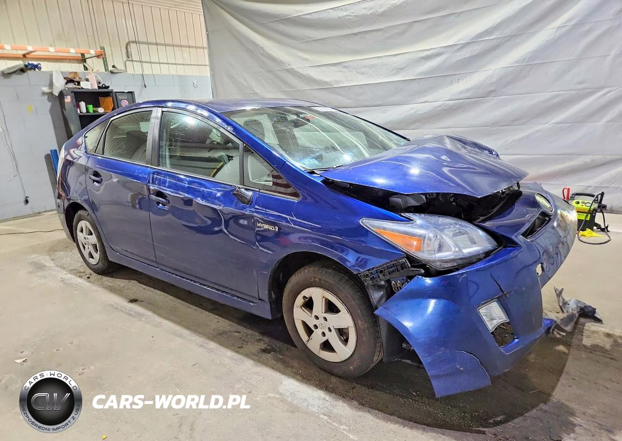 2011 Toyota Prius Three VIN:JTDKN3DU8B0307380 - 4