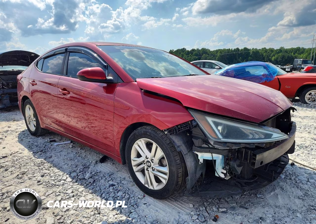 2019 Hyundai Elantra Sel VIN:5NPD84LF4KH415202 - 4