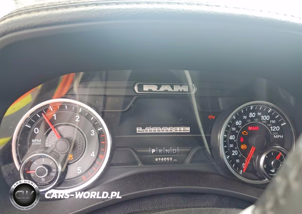 2022 Ram 3500 Laramie VIN:3C63RRJL9NG287610 - 9