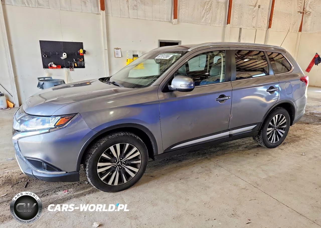 2020 Mitsubishi Outlander Se – zdjęcie 1 z 12