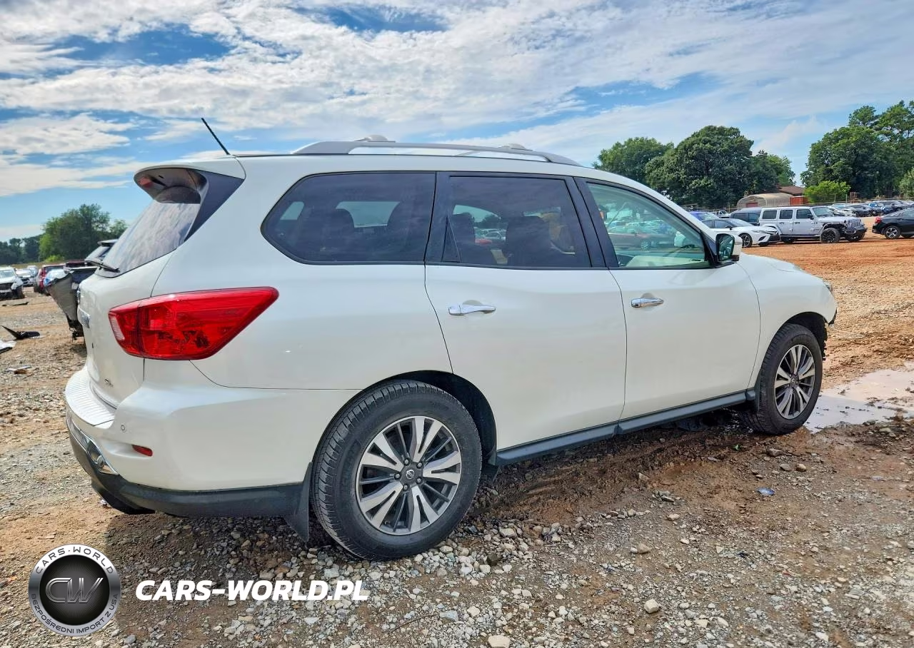 2017 Nissan Pathfinder Sl VIN:5N1DR2MN8HC656770 - 3
