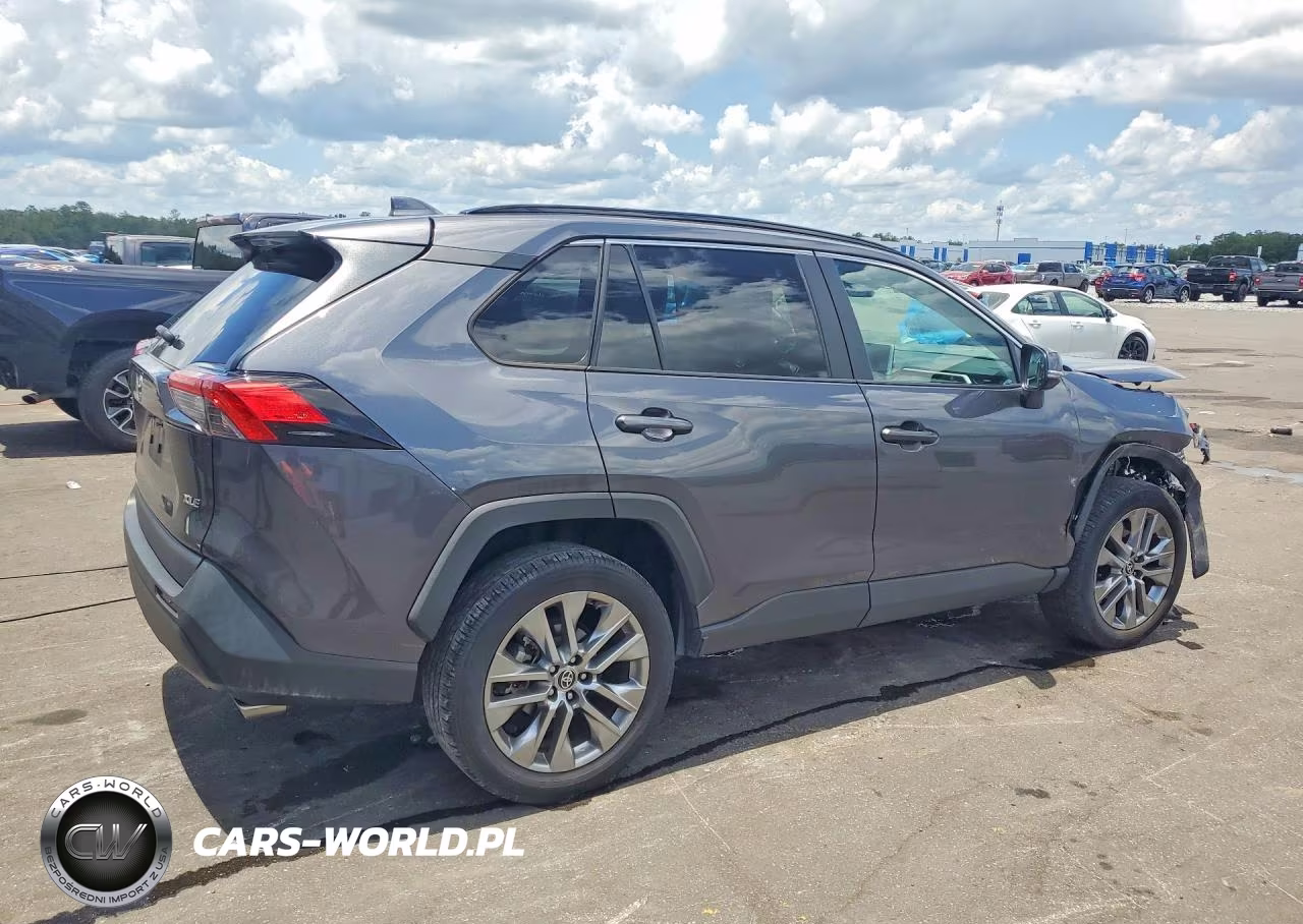 2023 Toyota Rav4 Xle Premium VIN:2T3C1RFV6PC228965 - 3