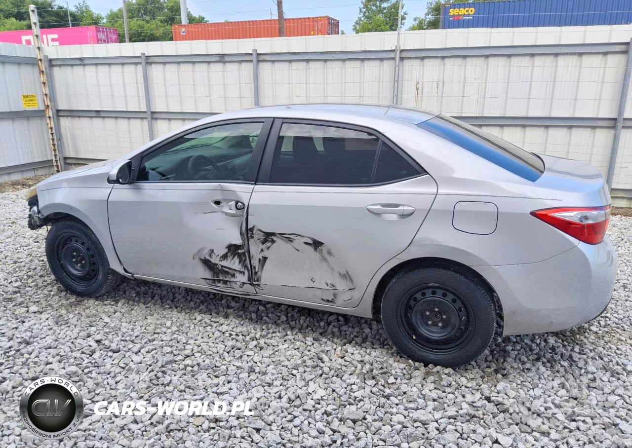 2015 Toyota Corolla Le VIN:5YFBURHE0FP257126 - 2