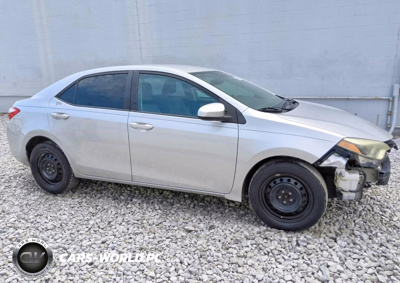 2015 Toyota Corolla Le VIN:5YFBURHE0FP257126 - 4