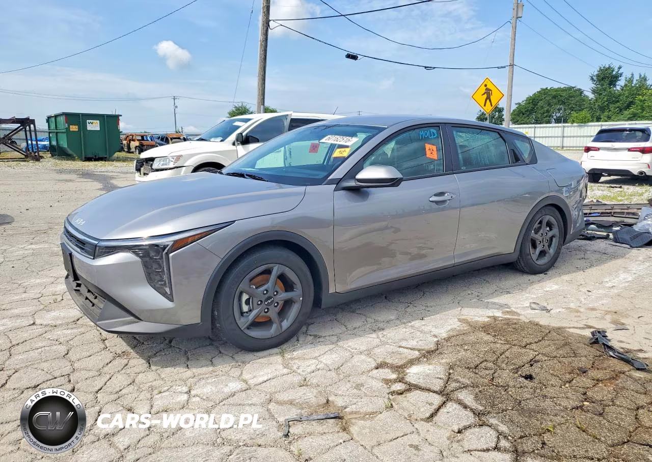2026 Kia K4 Lxs VIN:3KPFT4DE7TE272944 - 1