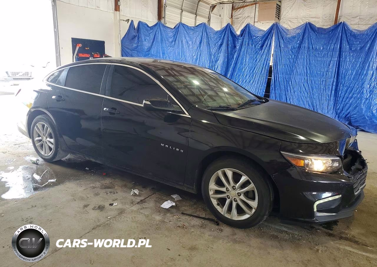 2016 Chevrolet Malibu VIN:1G1ZE5ST5GF276218 - 4