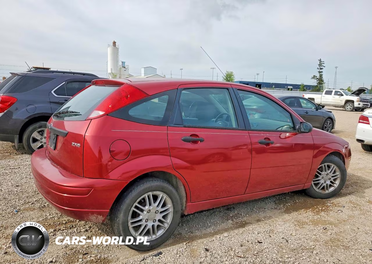 2005 Ford Focus Zx5 VIN:3FAFP37N35R148679 - 3