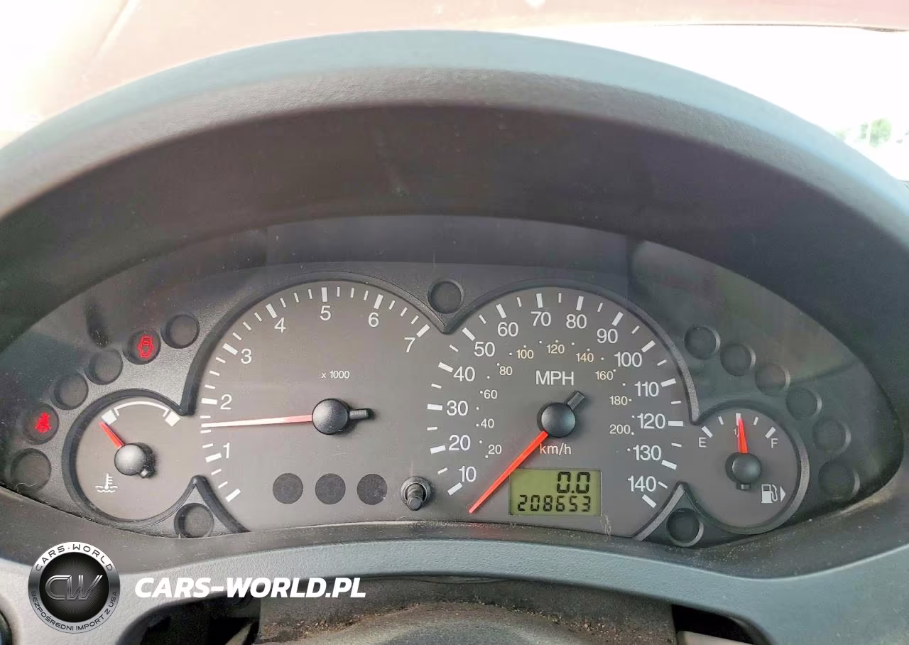 2005 Ford Focus Zx5 VIN:3FAFP37N35R148679 - 9