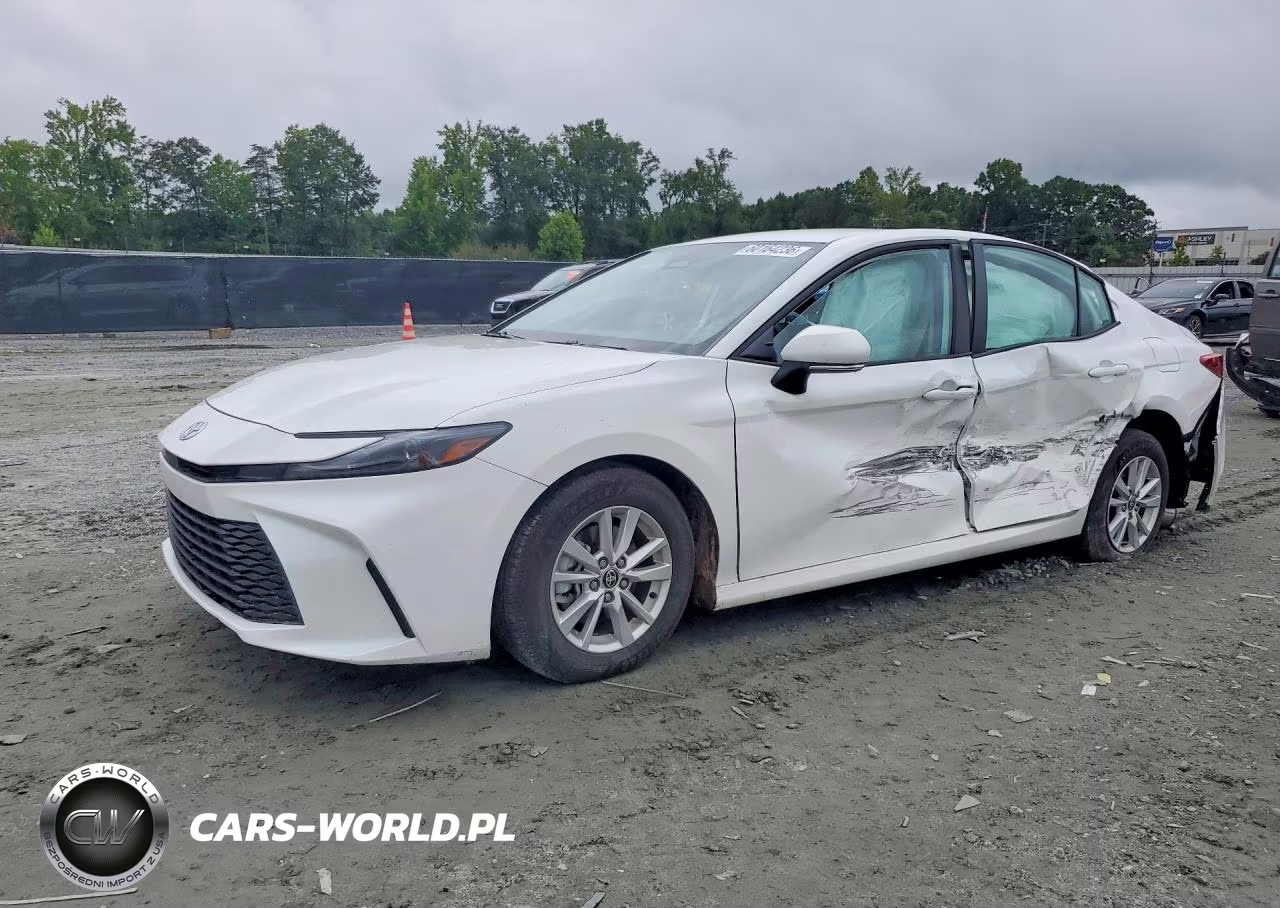 2025 Toyota Camry Le – zdjęcie 1 z 12