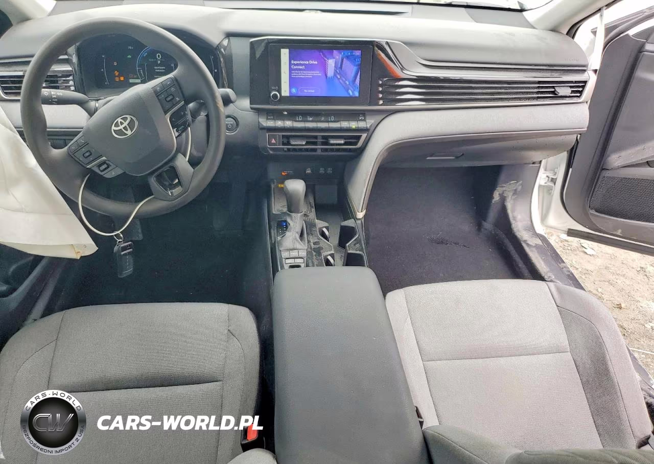 2025 Toyota Camry Le VIN:4T1DAACKXSU160007 - 8