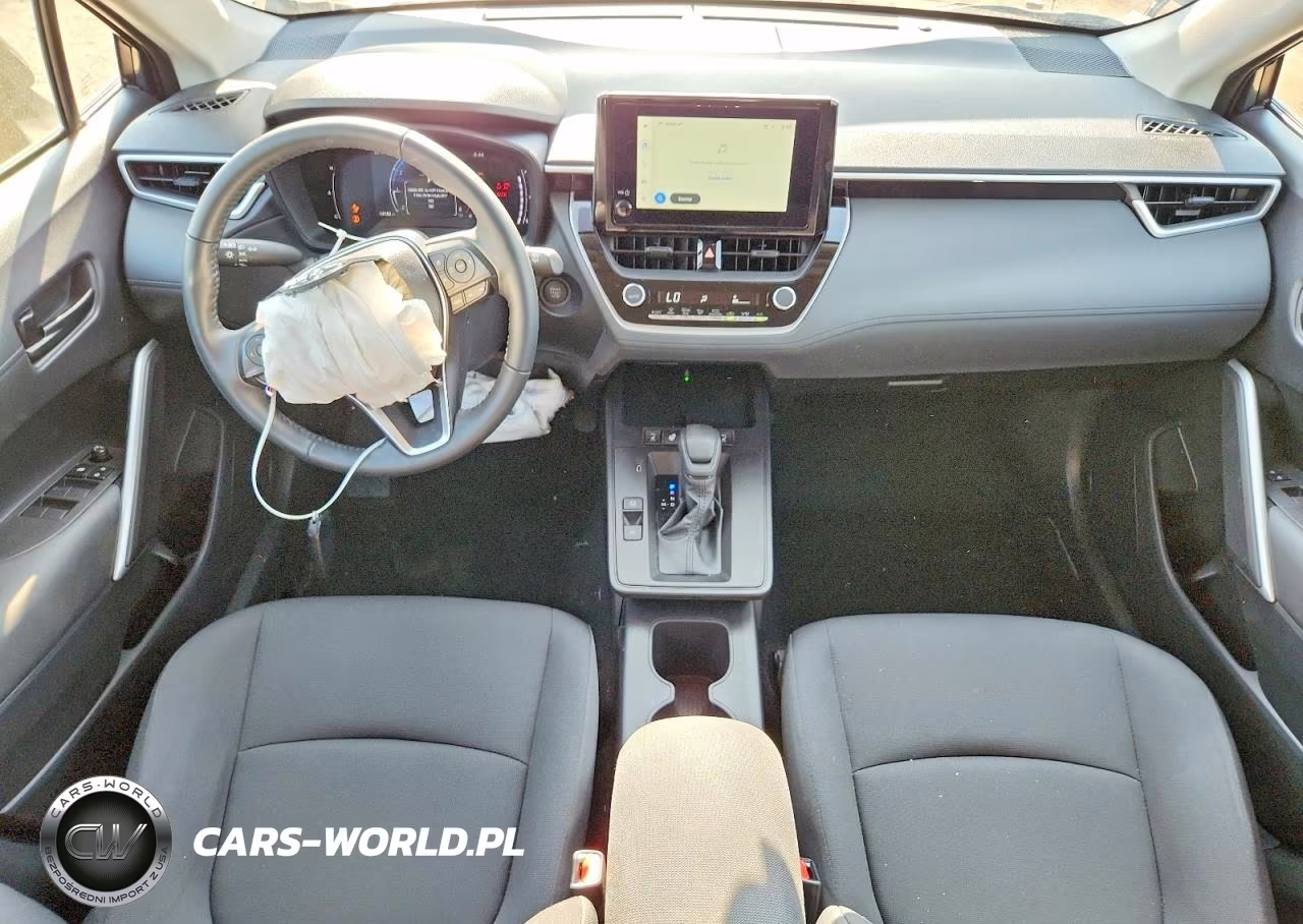 2026 Toyota Corolla Cross Le VIN:7MUCAABG3TV155532 - 8