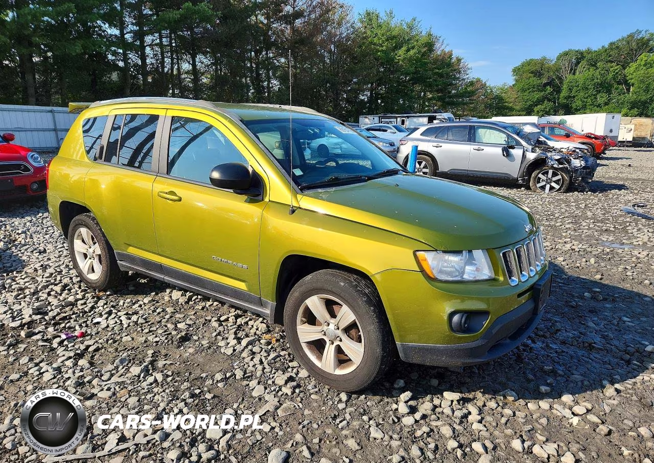 2012 Jeep Compass Latitude VIN:1C4NJDEB4CD655912 - 4