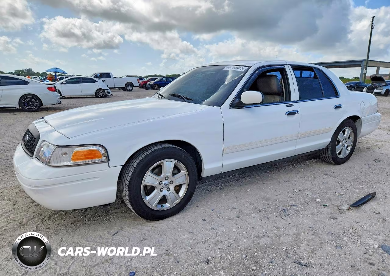 2011 Ford Crown Victoria Lx – zdjęcie 1 z 12