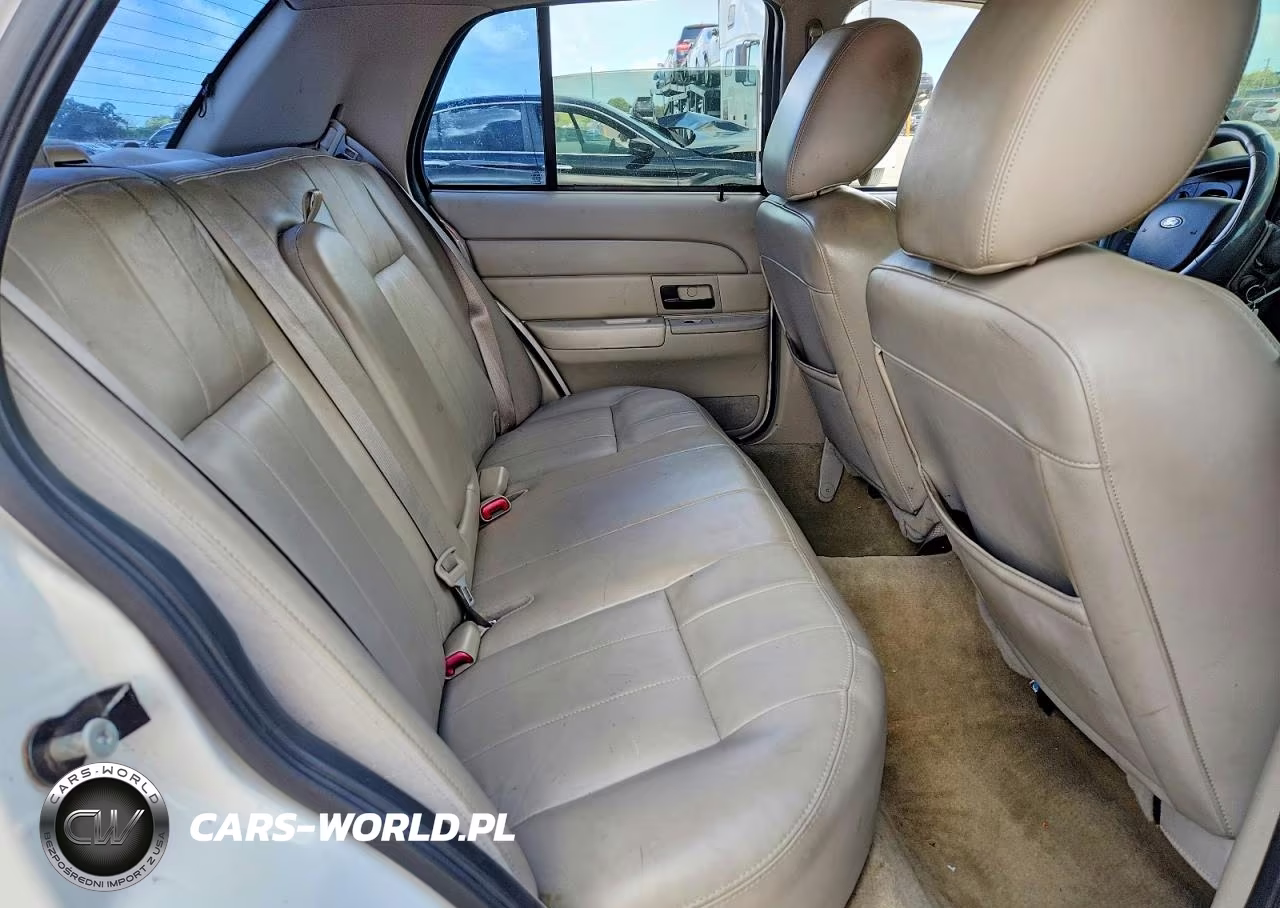 2011 Ford Crown Victoria Lx VIN:2FABP7EV8BX178606 - 10