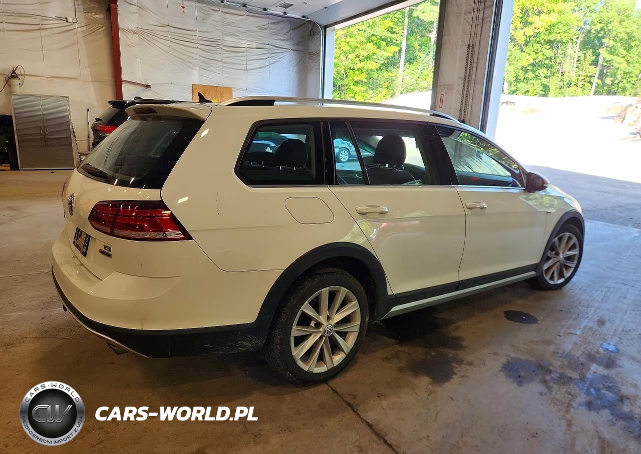 2018 Volkswagen Golf Alltrack S VIN:3VWH17AU5JM764058 - 3