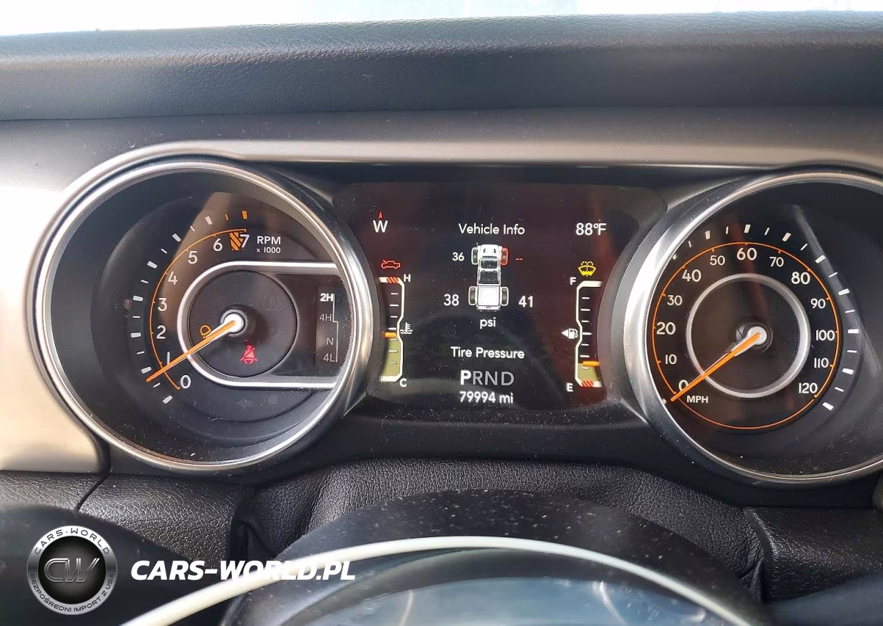 2020 Jeep Gladiator Sport VIN:1C6JJTAG2LL129852 - 9