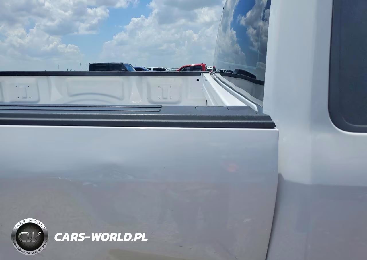 2020 Ford F150 VIN:1FTMF1C51LKD98356 - 10