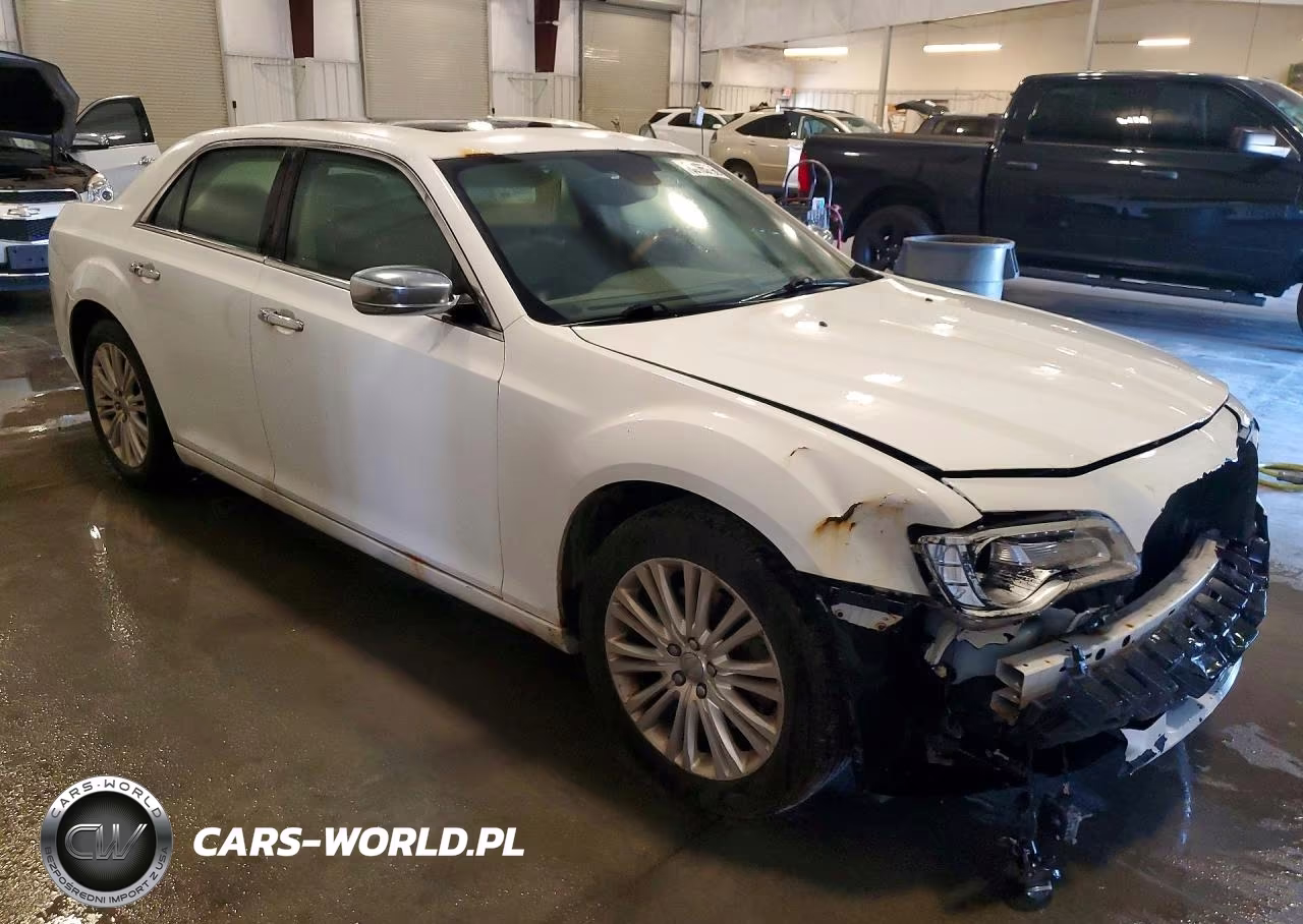 2013 Chrysler 300C VIN:2C3CCAKG7DH619043 - 4