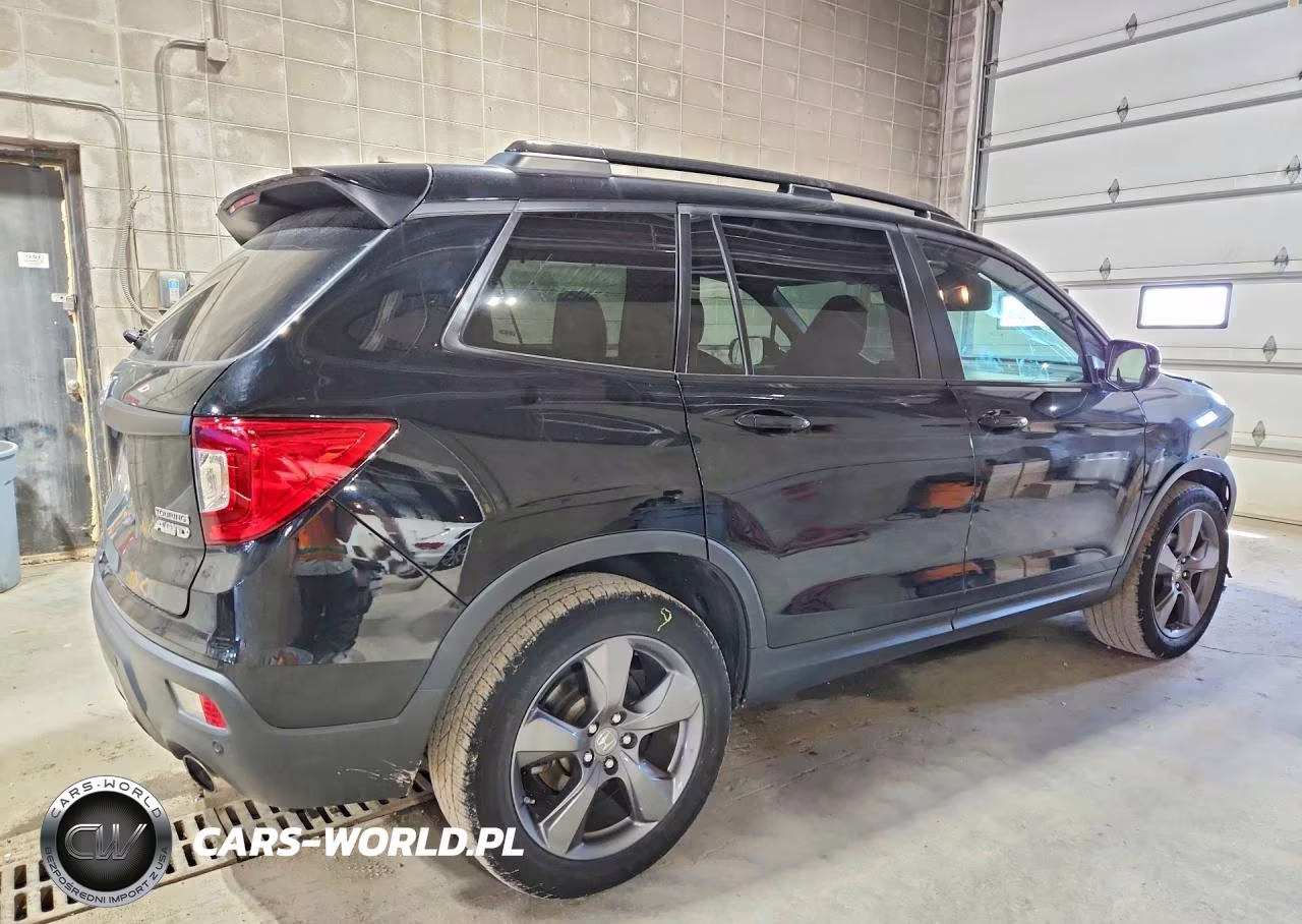 2020 Honda Passport Touring VIN:5FNYF8H97LB005334 - 3