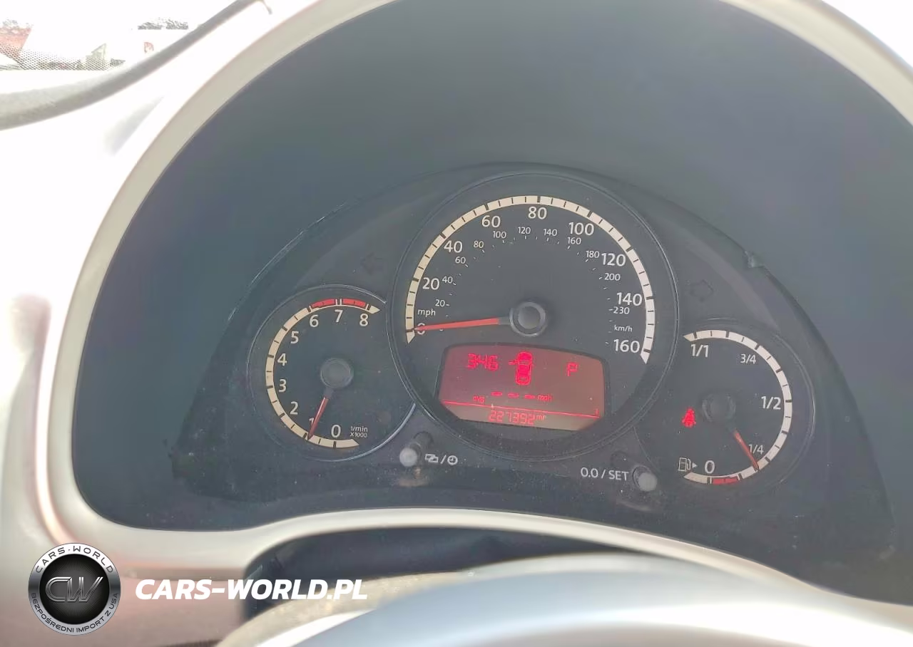 2013 Volkswagen Beetle VIN:3VWJX7AT8DM672776 - 9