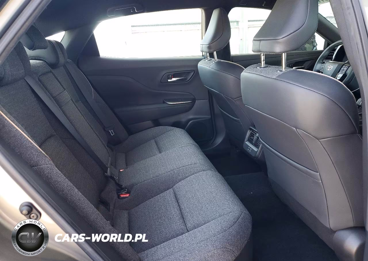 2023 Toyota Crown Xle VIN:JTDAAAAF1P3017618 - 10