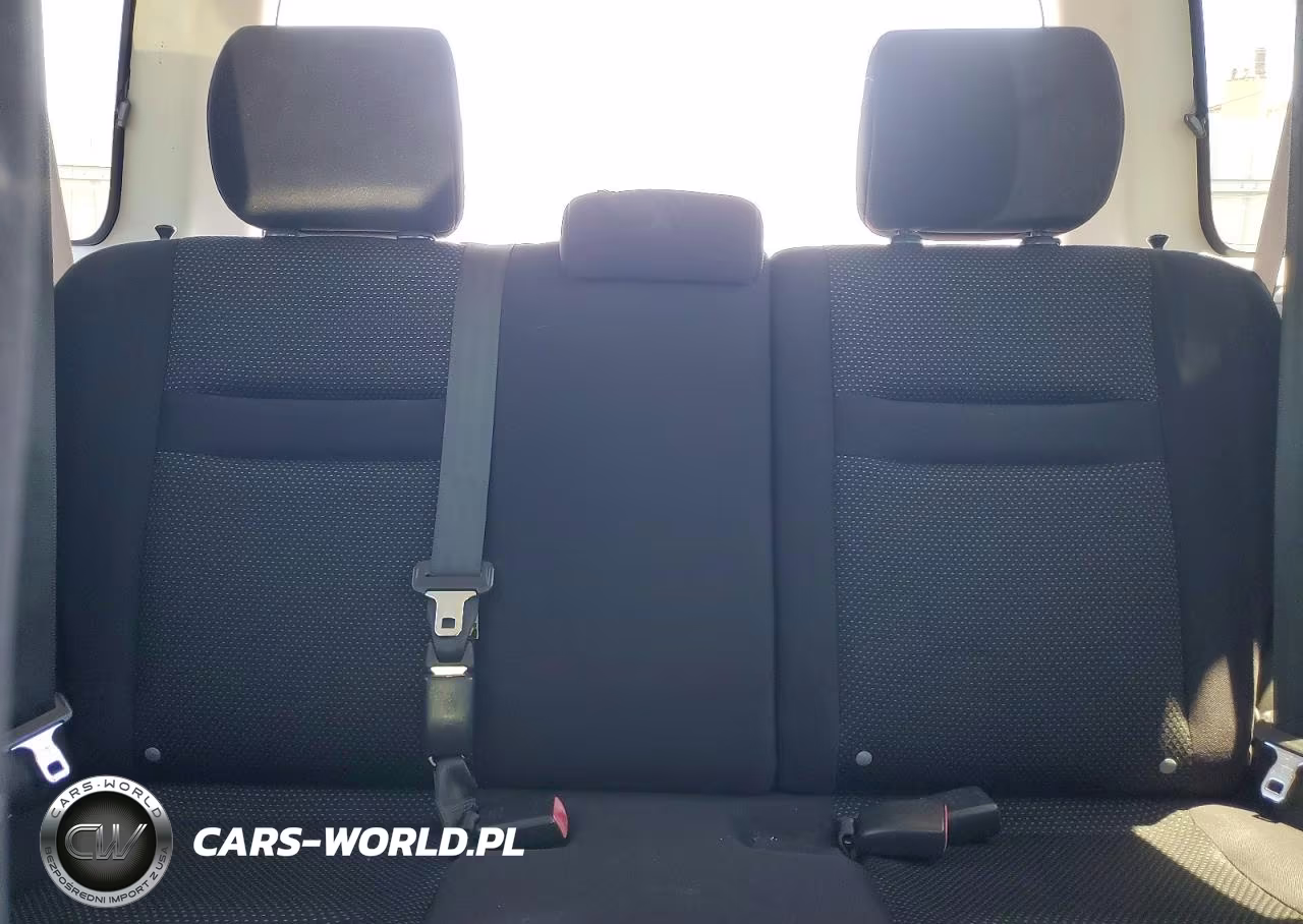 2005 Toyota Scion Xb VIN:JTLKT324254002130 - 10