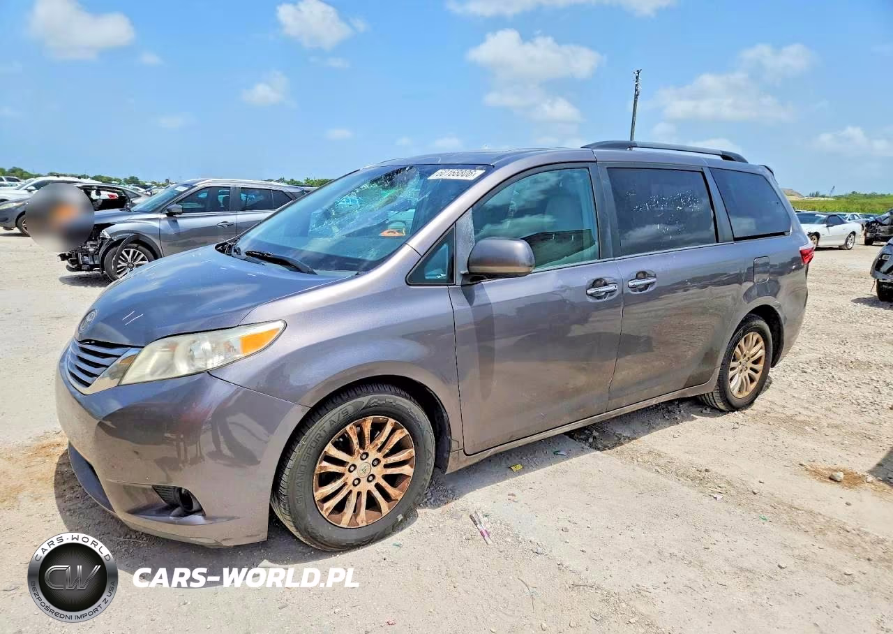 2016 Toyota Sienna Xle Premium 8-Passenger