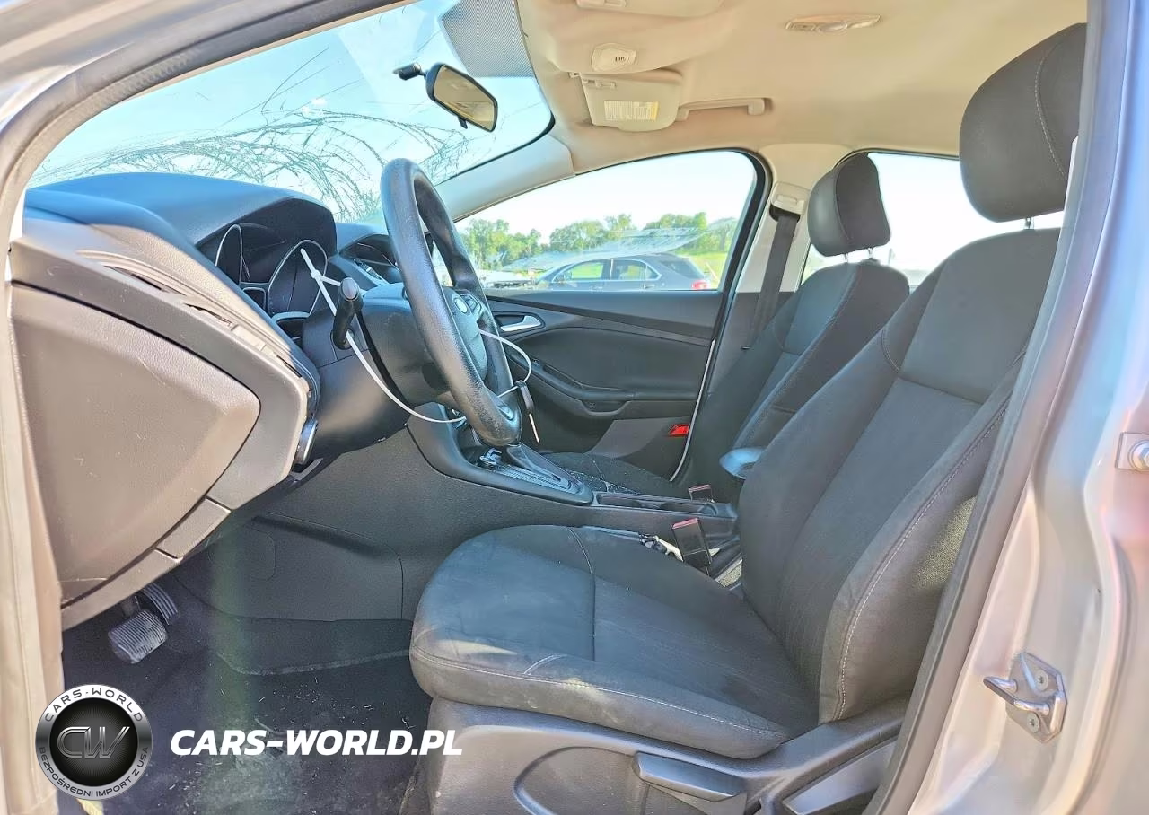 2016 Ford Focus Se VIN:1FADP3F26GL213881 - 7