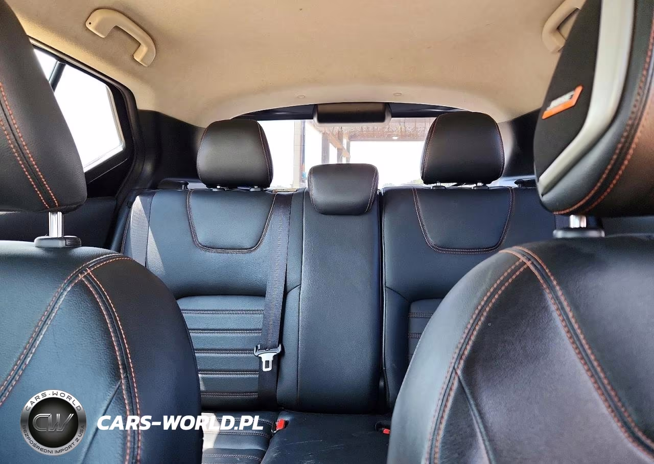 2019 Nissan Kicks Sr VIN:3N1CP5CU5KL541588 - 10