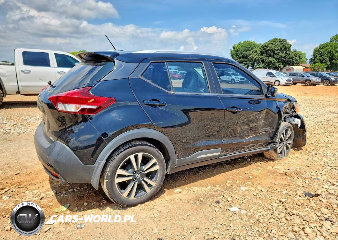 2019 Nissan Kicks Sr VIN:3N1CP5CU5KL541588 - 3