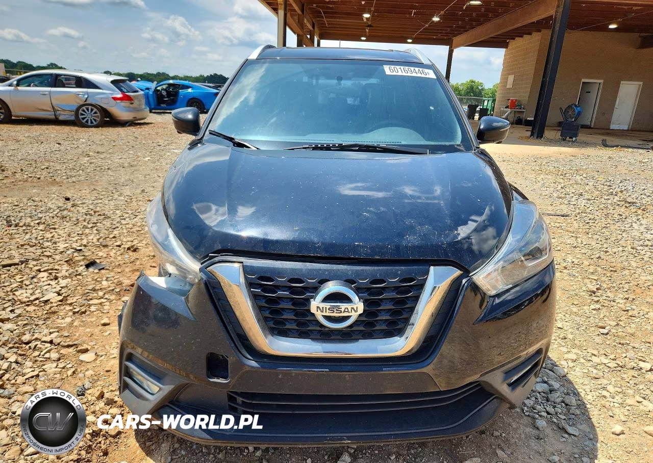2019 Nissan Kicks Sr VIN:3N1CP5CU5KL541588 - 5