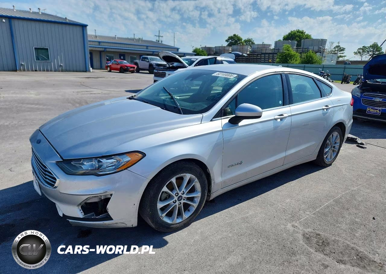 2019 Ford Fusion Se – zdjęcie 1 z 13