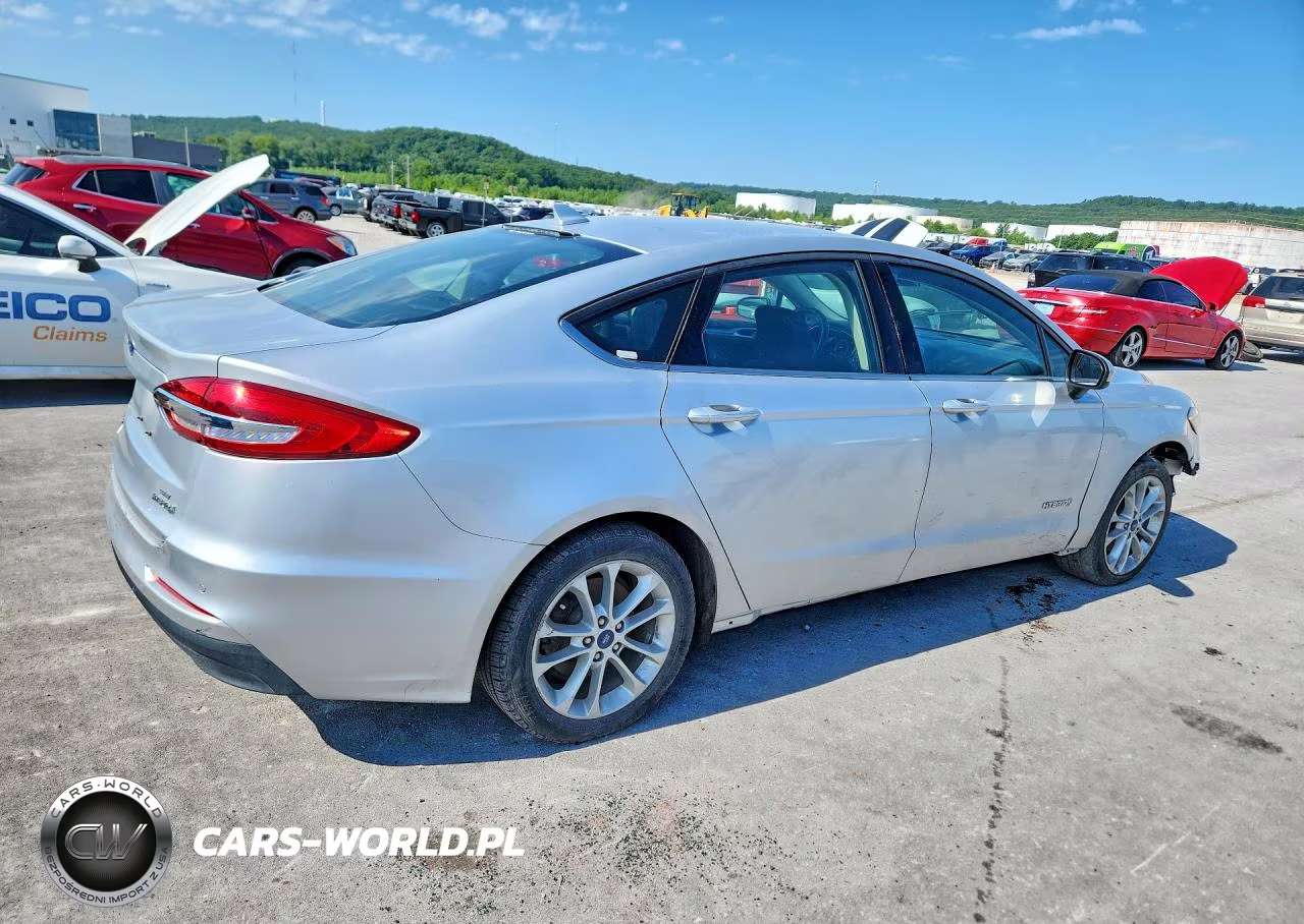 2019 Ford Fusion Se VIN:3FA6P0LU0KR272271 - 3