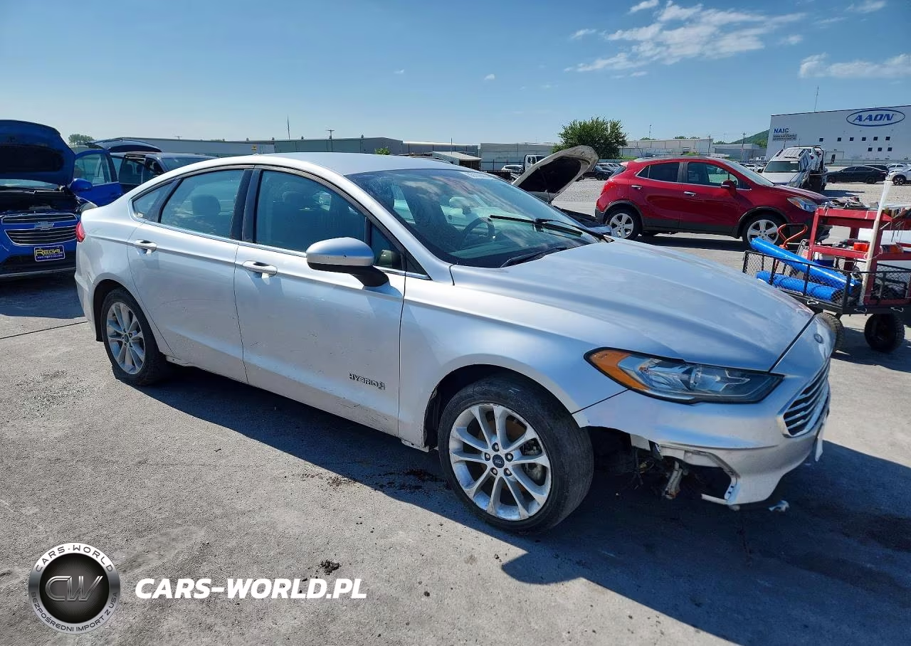 2019 Ford Fusion Se VIN:3FA6P0LU0KR272271 - 4
