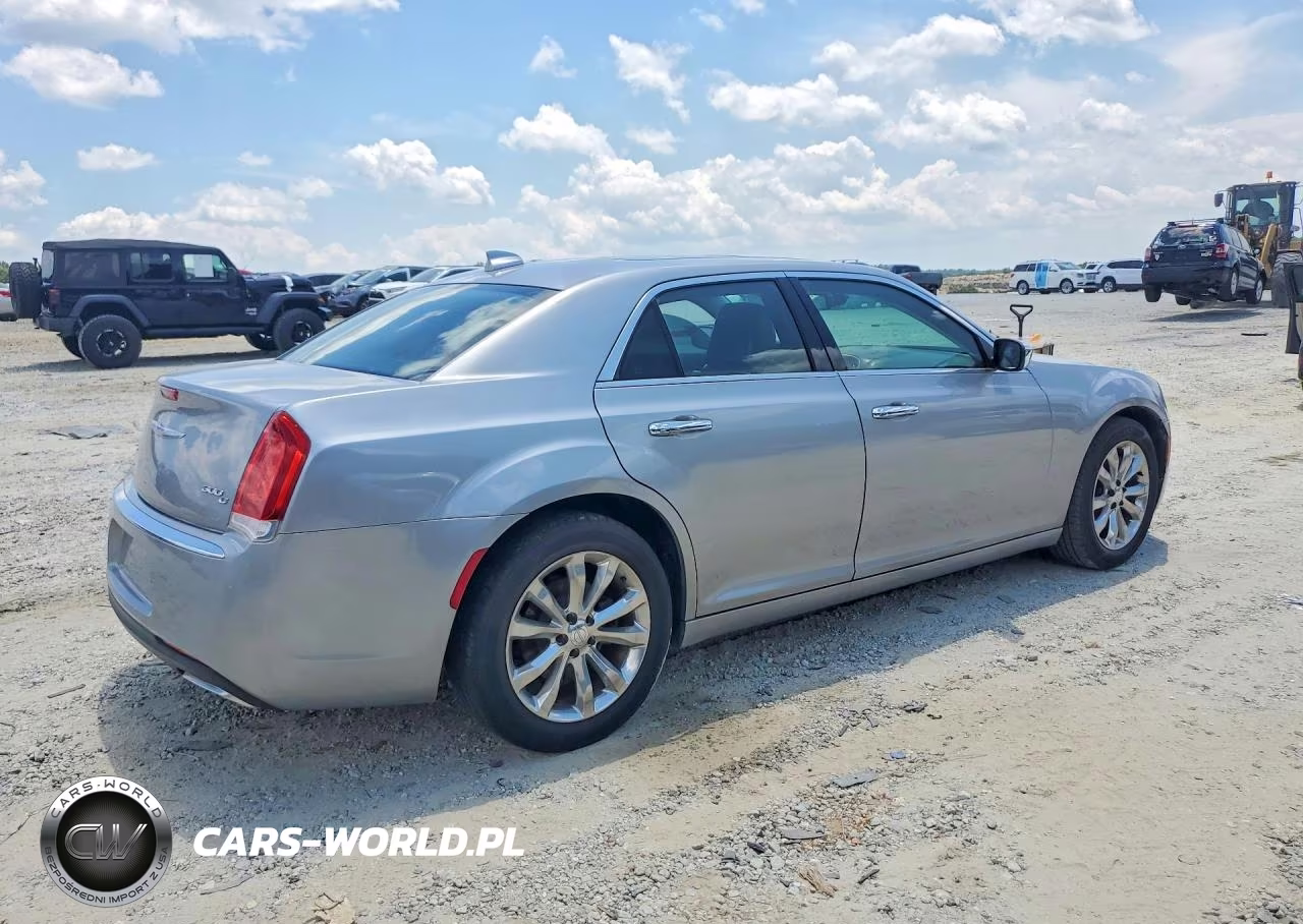 2016 Chrysler 300C VIN:2C3CCAKG3GH208498 - 3