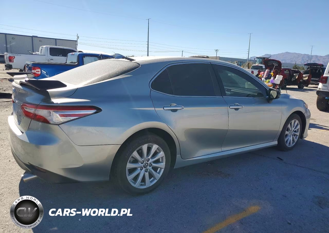2019 Toyota Camry Le VIN:4T1B11HK6KU770843 - 3