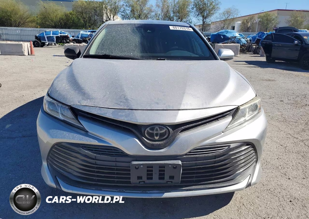 2019 Toyota Camry Le VIN:4T1B11HK6KU770843 - 5