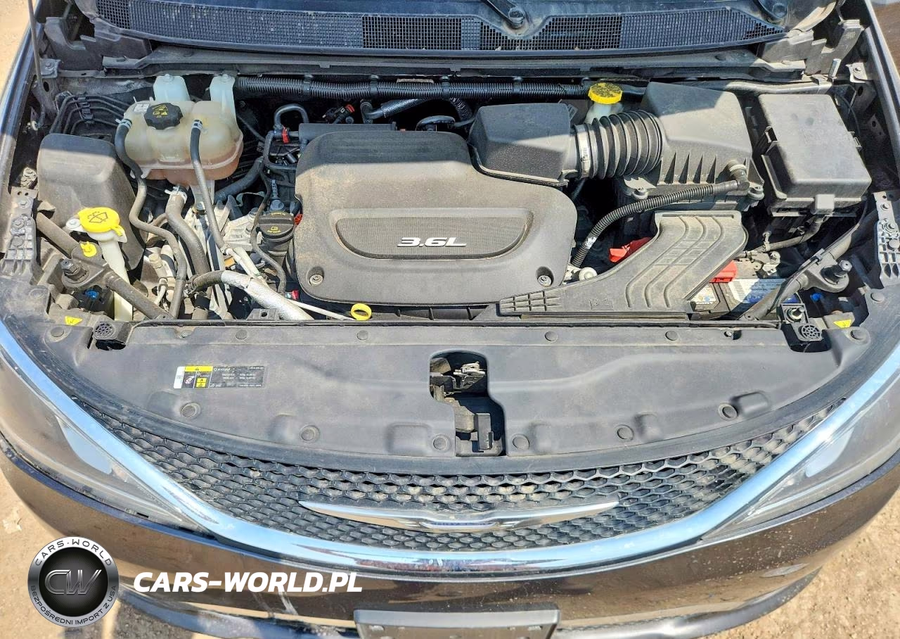 2018 Chrysler Pacifica Limited VIN:2C4RC1GG9JR353898 - 12