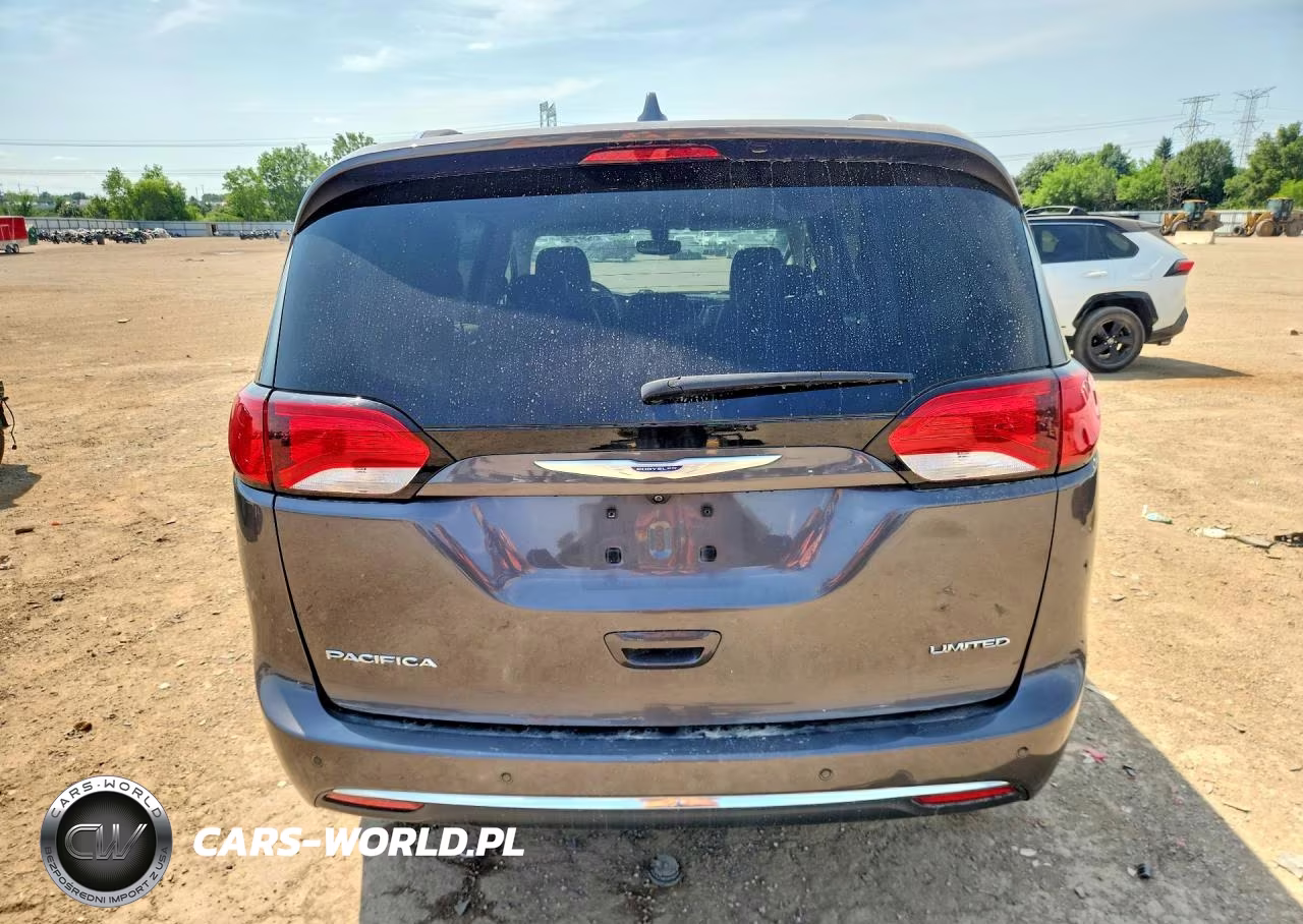 2018 Chrysler Pacifica Limited VIN:2C4RC1GG9JR353898 - 6