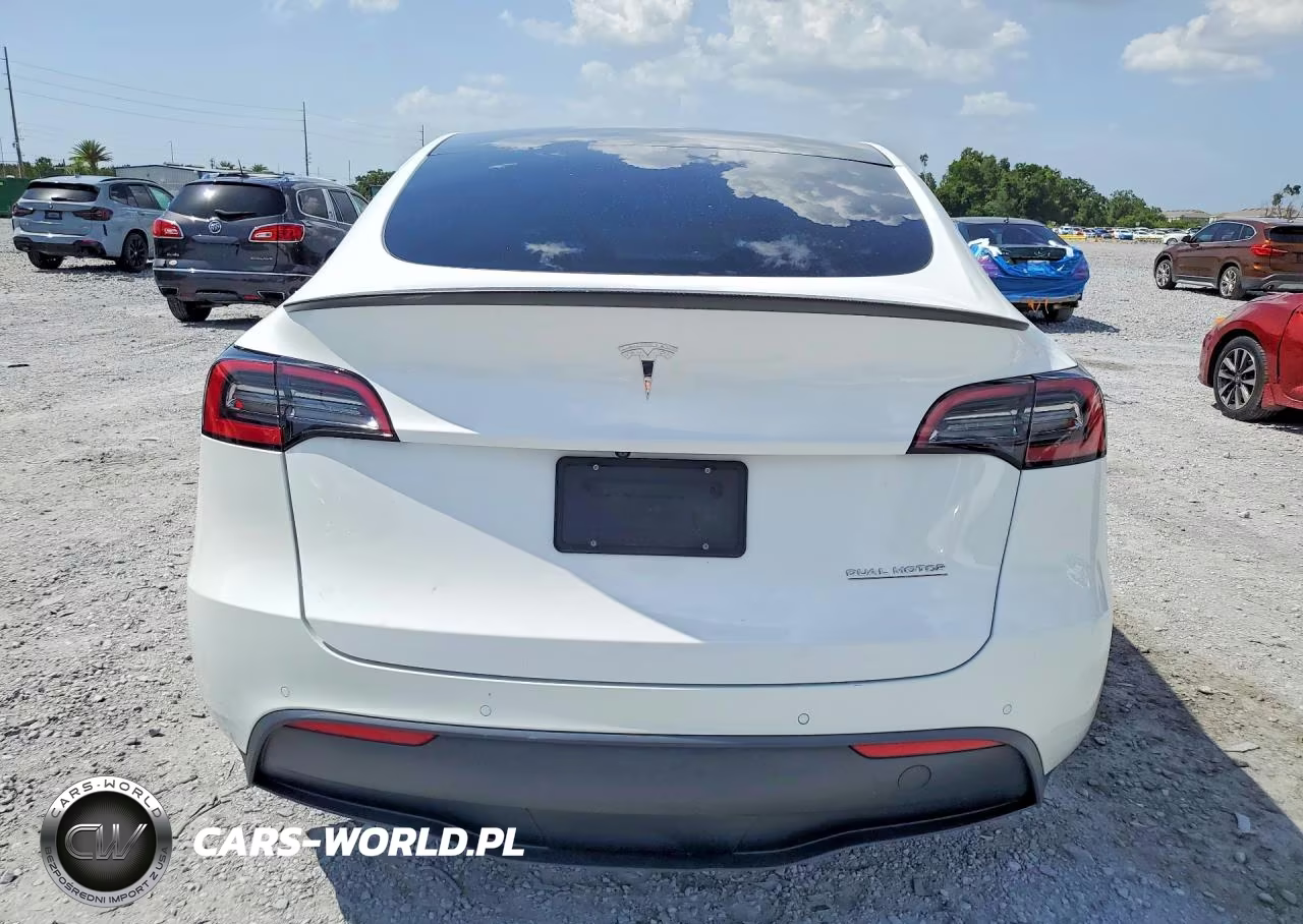 2022 Tesla Model Y VIN:7SAYGDEF2NF324386 - 6