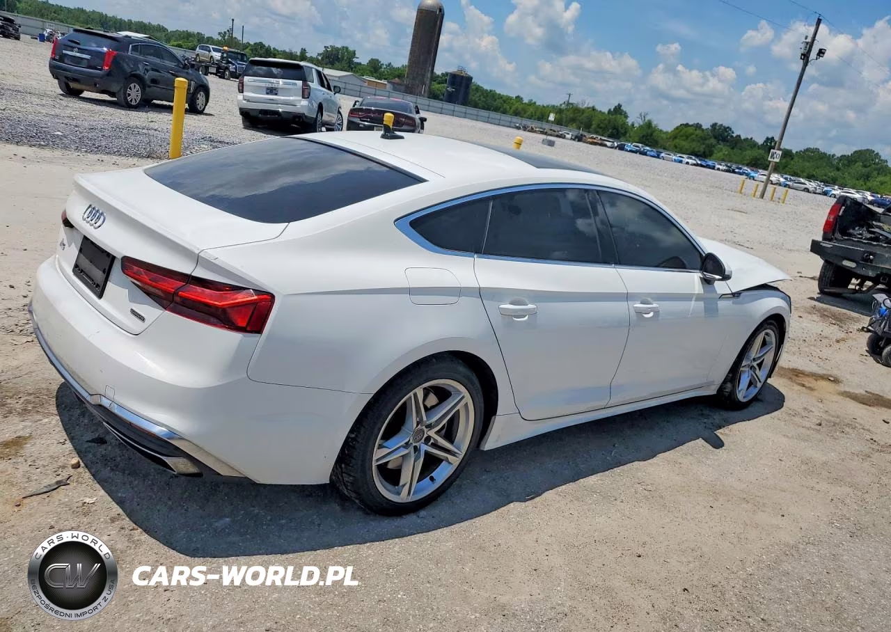 2021 Audi A5 Premium 45 VIN:WAUDACF51MA021102 - 3