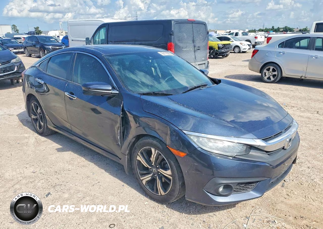 2016 Honda Civic Touring VIN:19XFC1F91GE022443 - 4