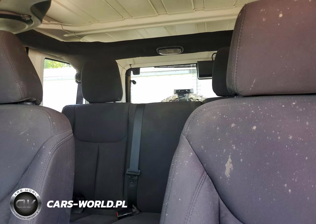 2013 Jeep Wrangler Unlimited Sport VIN:1C4BJWDG0DL698243 - 10