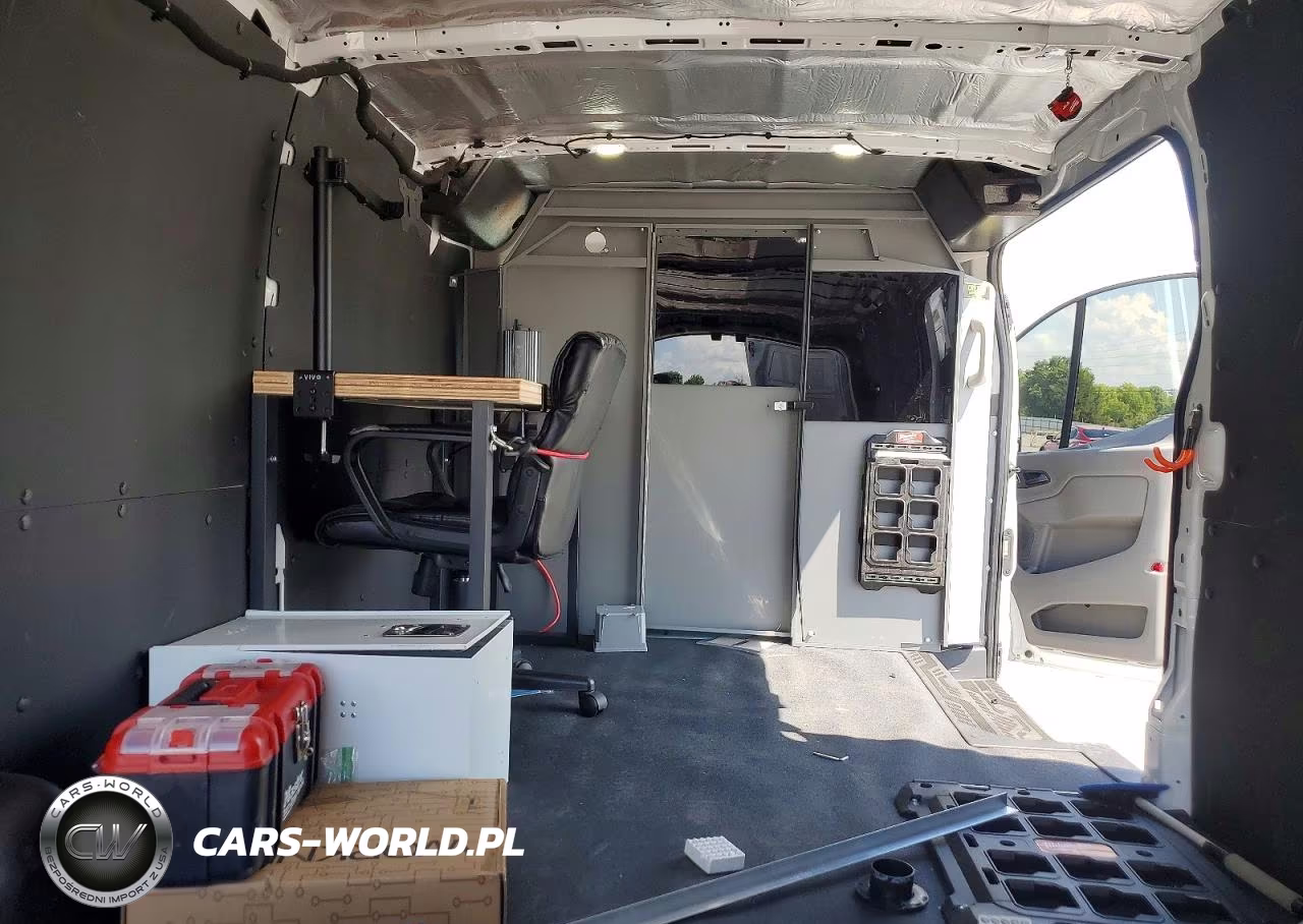 2025 Ford Transit T-150 VIN:1FTYE1Y84SKA07822 - 10
