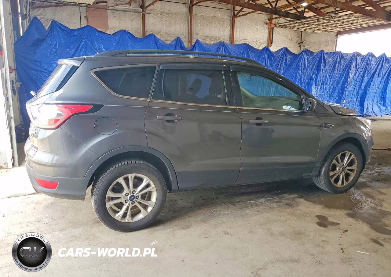 2018 Ford Escape Se VIN:1FMCU9GD2JUB59686 - 3