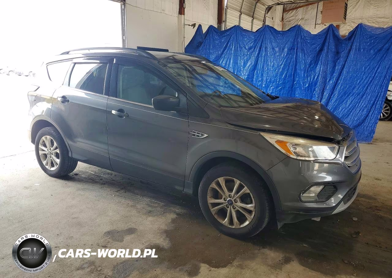 2018 Ford Escape Se VIN:1FMCU9GD2JUB59686 - 4