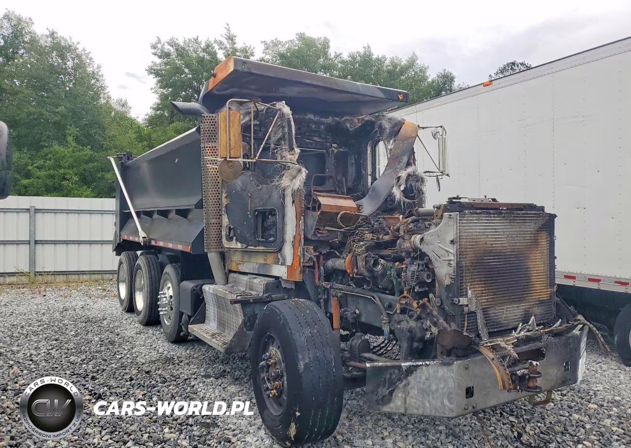 2017 Kenworth Construction T800 VIN:1NKDX4EXXHJ164838 - 4